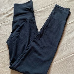 Black workout leggings